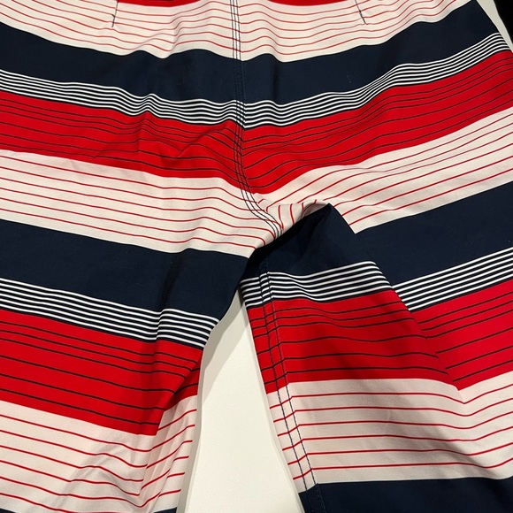 Men’s O’Neill red/white/blue Boardshorts size 29 - Picture 2 of 3